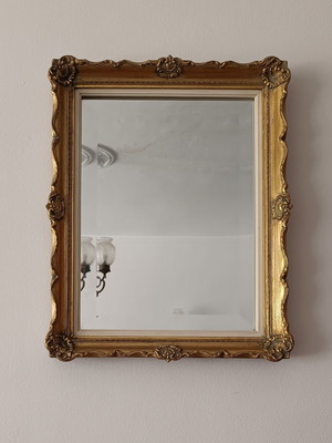 Bijouterie rectangular mirror with carved gilded frame, like new