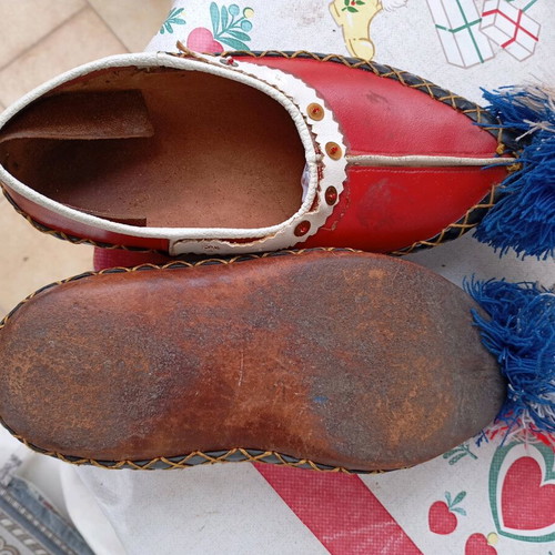 Vintage tsarouhia traditional shoes used, kids No35 70s