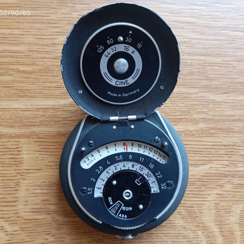 Bertram Chloron light meter used, needs service