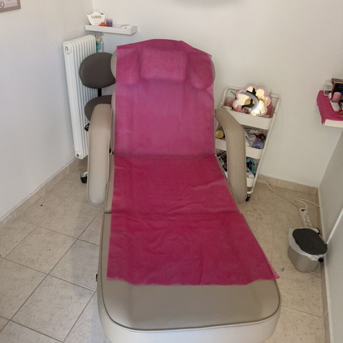 Extra Comfort Aesthetic and Eyelash Bed like new
