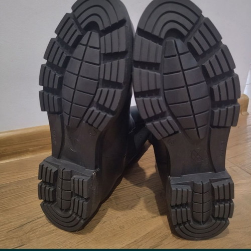 Italian leather boots new, size 41, black