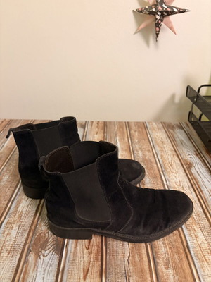 Black Chelsea boots, size 42