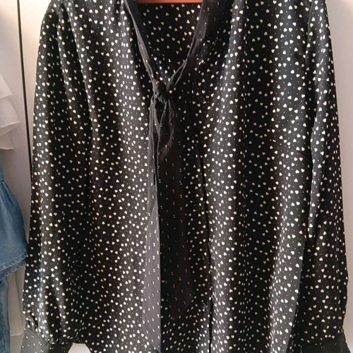 Cloud 9 black shirt with hearts like new, embroidered beads