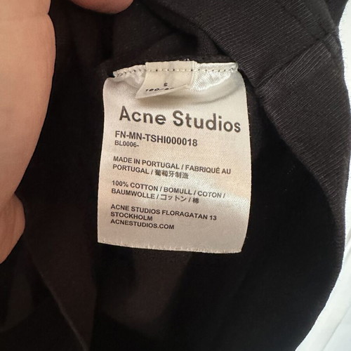 Acne Studios black and grey t-shirt like new, size S fits large
