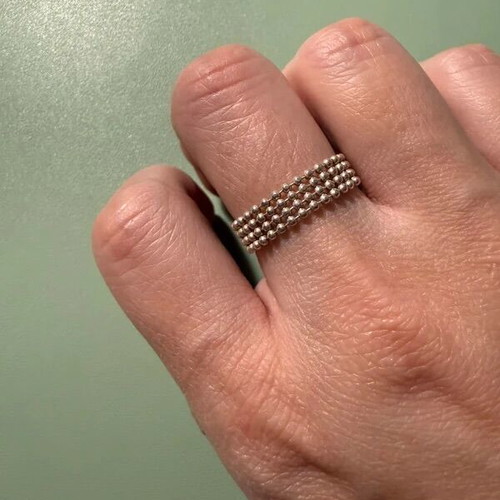Silver 925 ring used with unique flexible design