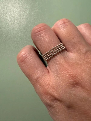 Silver 925 ring used with unique flexible design