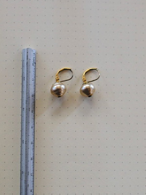 Pearl earrings used, vintage