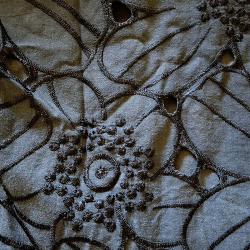 Floral t-shirt used, black and gray, one size