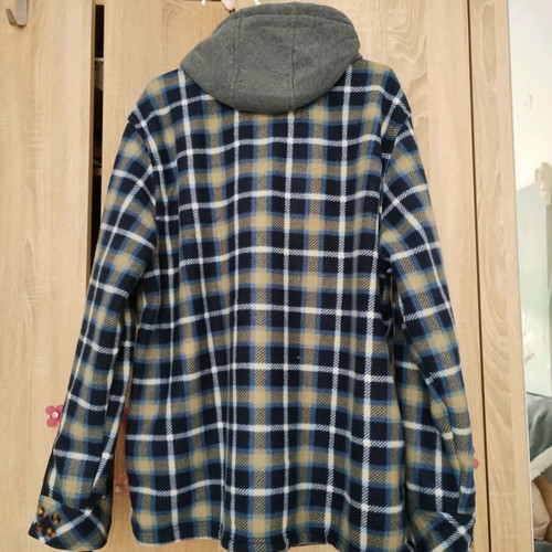 Men's fleece plaid jackets with hood and fur lining like new, size L
