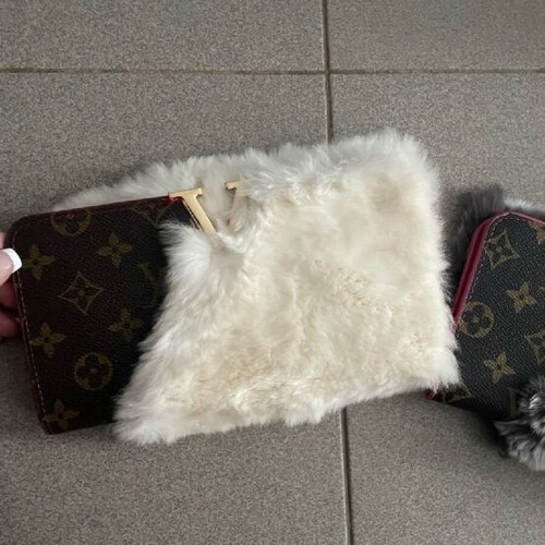 Wallet with real rabbit fur like new, hand-held, red and pink