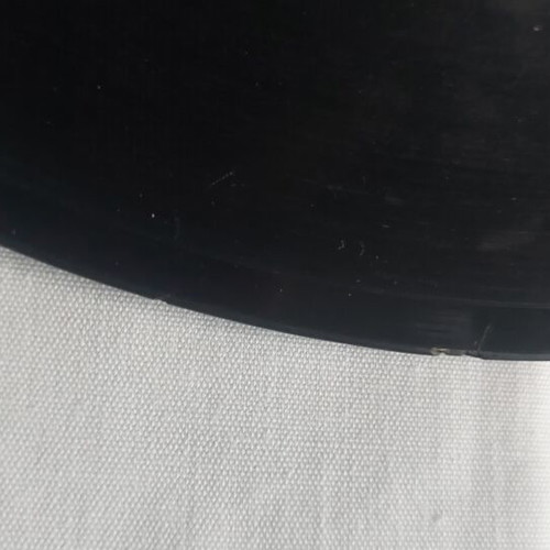 His Master's Voice record used, 'Mono konta sou' laiko