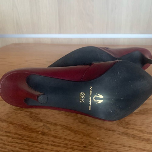 Mourzi leather burgundy ankle boots new with high heel