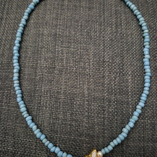 Fish tail necklace like new, turquoise