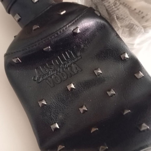 Package of 13 new collectible and practical whiskey and vodka items