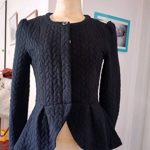 Zuiki women's black jacket size S like new