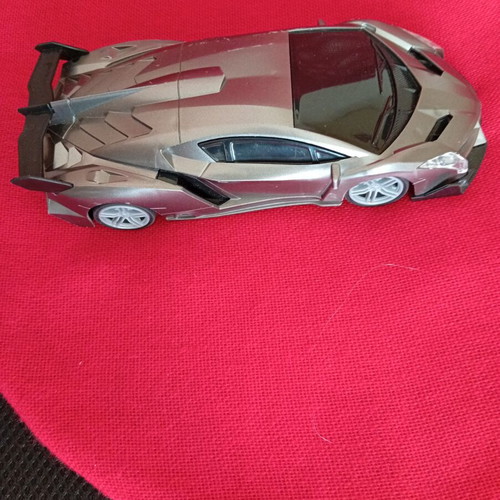 Lamborghini Veneno 1:24 Remote Control Car like new with Lights