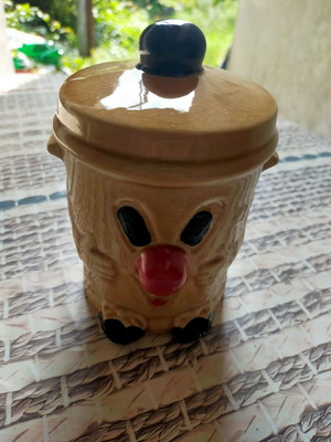 Decorative ceramic jar