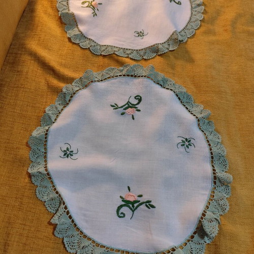 Embroidered Placket Stitch Napkins Set of 3 with Crochet Lace New