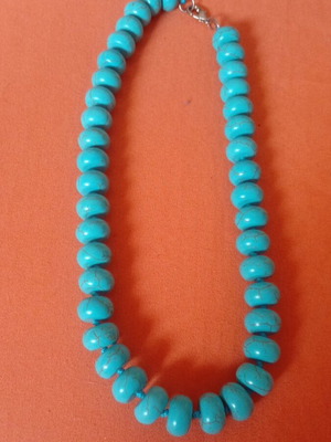 Summer vintage necklace with turquoise beads and stainless clasp like new