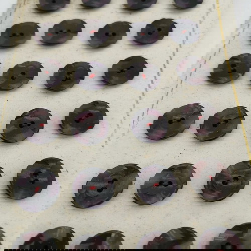 Κουμπιά κοκάλινα μωβ εποχής 1960 μεταχειρισμένα, με το τεμάχιο