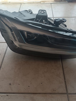 Right full LED headlight for Audi Q2 '16-'20 used