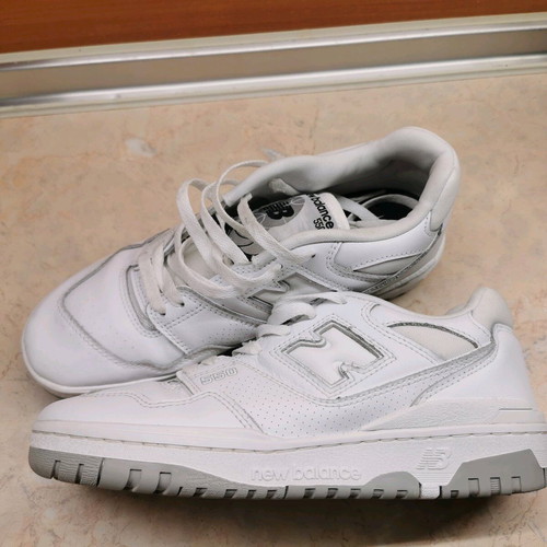 New Balance 550 sport shoes size 40.5 like new
