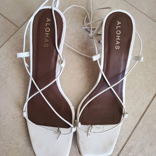 Alohas Bellini Pearl white leather sandals used size 39