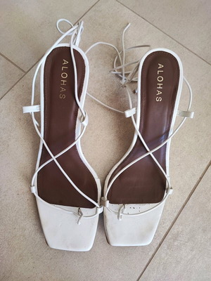 Alohas Bellini Pearl white leather sandals used size 39