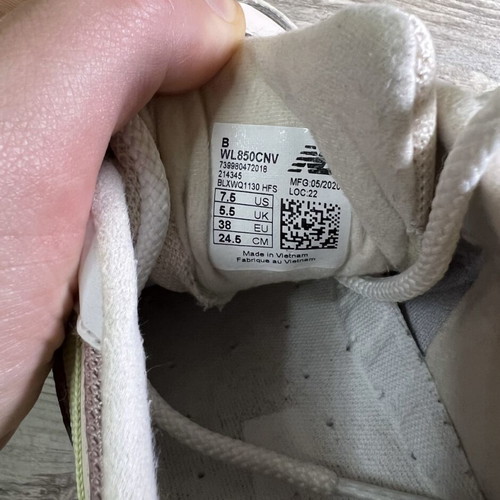 New Balance 850 chunky sneakers used, white beige sage green, size 38