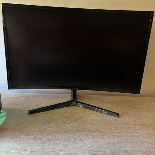 Gaming Office PC with 27” Monitor and Peripherals, like new