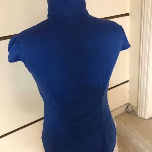 Toi&Moi women's blue shirt like new, fitted with short sleeves