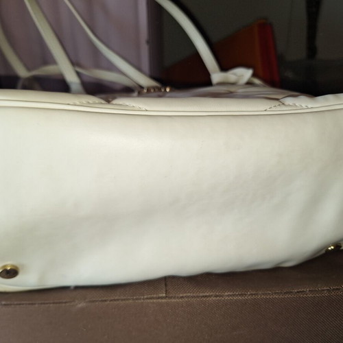 Frnc handbag like new, white color