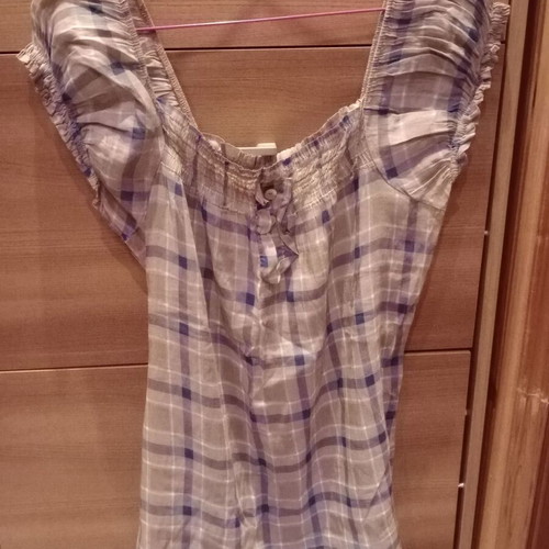 Blouse like new, comfortable summer fit, medium size