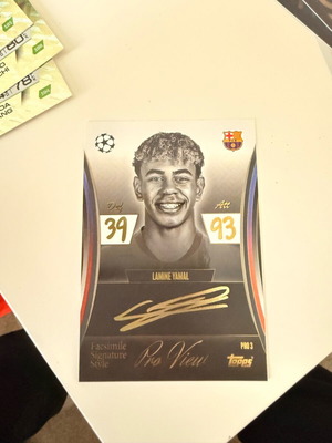 Topps Lamine Yamal Pro signature new