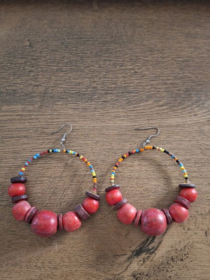 Earrings like new, red