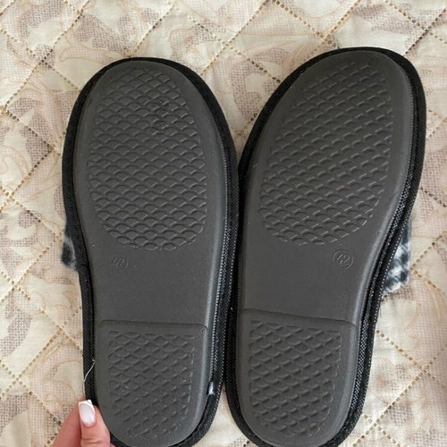 Home slippers new, sizes 40-42, black and gray