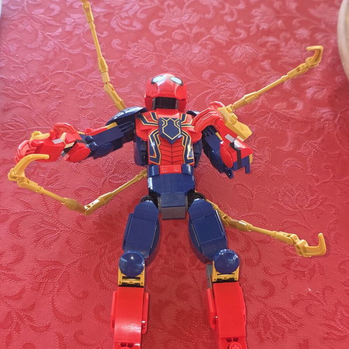 76298 LEGO Marvel Super Heroes Spider-Man Buildable Figure, like new