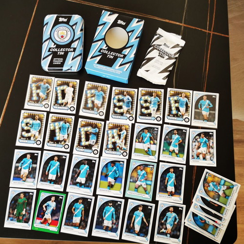Topps Manchester City 2025/26 Official Collector Tin with 32 Cards