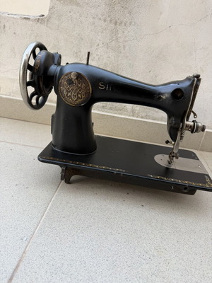 Singer sewing machine 1933