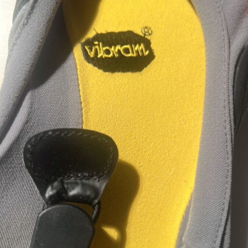 Vibram women's toe shoes size 39 new, gray summer design
