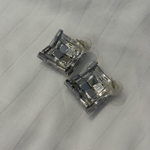 Crystal shiny earrings like new, white and silver