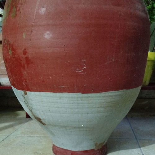Large old clay jar used, 82 cm height, 1.45 m waist circumference