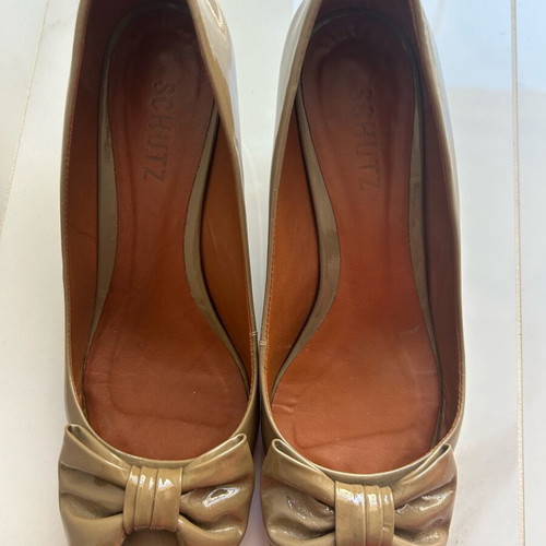 Schutz patent leather pumps used, size 39, beige