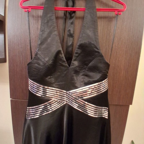 Evening dress size 40 satin texture, like new, black
