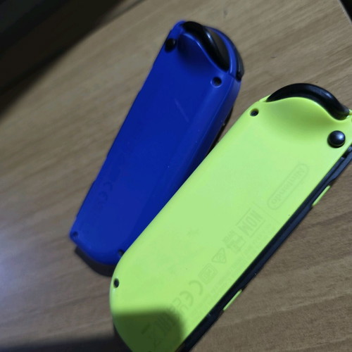Joycons Nintendo Switch used authentic controllers