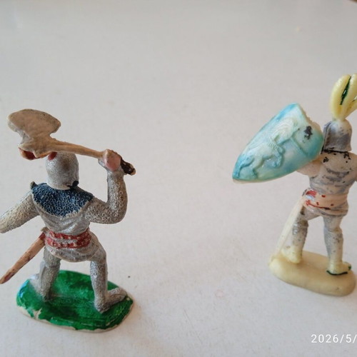 Miniature soldier figures used, 1960s foreign, set of two