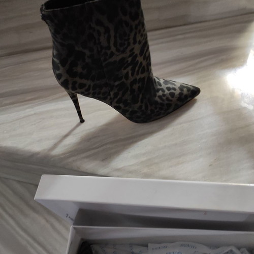 Guess leopard ankle boots new leather high heels