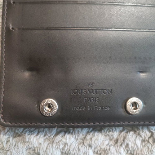 Louis Vuitton Monogram Glacé wallet like new, vintage brown and black