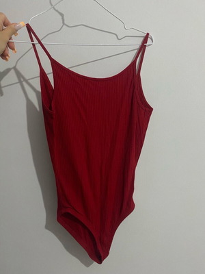 Κορμάκι κόκκινο Pull&bear