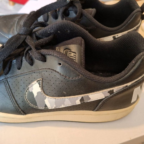 Nike low used black athletic shoes size 38.5